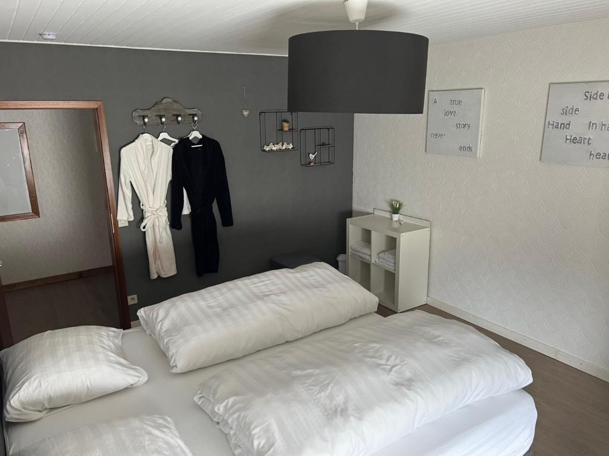 Pension Burgklause Schönecken Buitenkant foto
